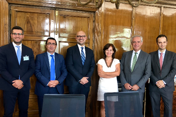 veterindustria se rene con la nueva directora ejecutiva de aecosan veterindustria se rene con la nueva directora ejecutiva de aecosan
