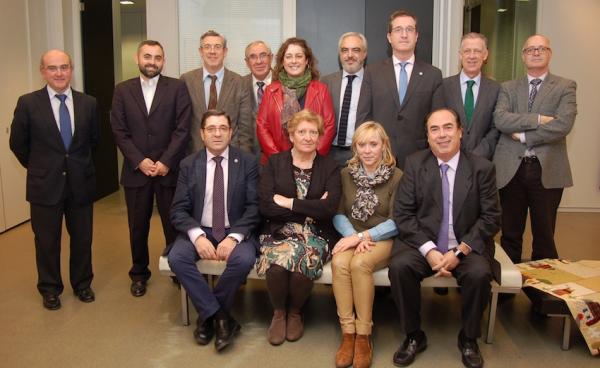 el presidente de los veterinarios zaragozanos nuevo presidente de ucosaz el presidente de los veterinarios zaragozanos nuevo presidente de ucosaz