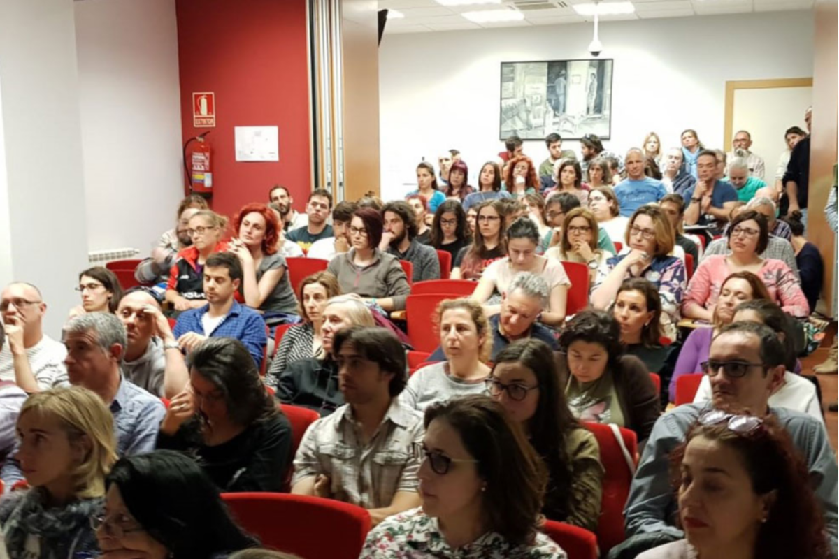 veterinarios de zaragoza se forman para extraer el adn de los perros de la cuidad veterinarios de zaragoza se forman para extraer el adn de los perros de la cuidad