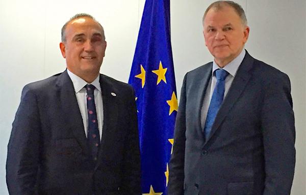 la fve se reuacutene con el comisario europeo de salud y seguridad alimentaria vytenis andriukaitis la fve se reuacutene con el comisario europeo de salud y seguridad alimentaria vytenis andriukaitis